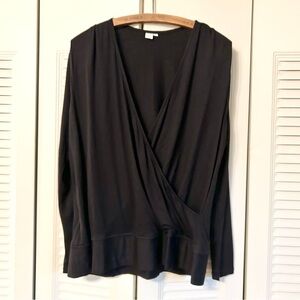BYTAVI Black Faux Wrap L/S Top | L